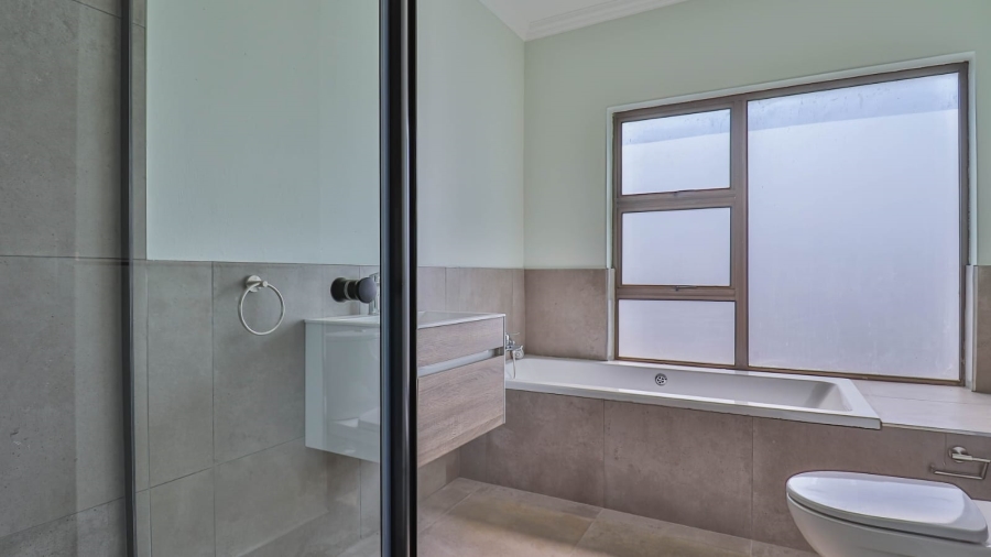 To Let 4 Bedroom Property for Rent in Ifafi North West